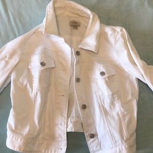 white loft cropped jean jacket